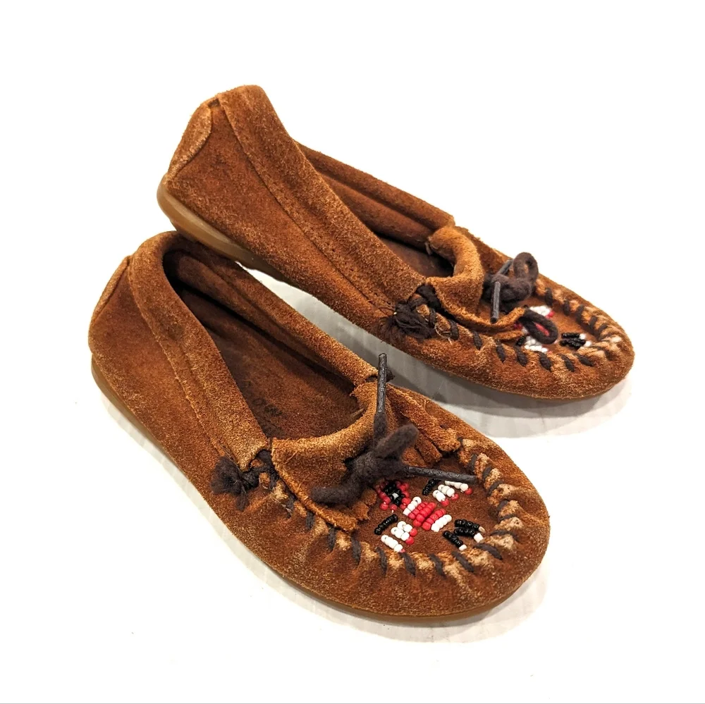 MINNETONKA kids beaded brown leather moccasins size 10